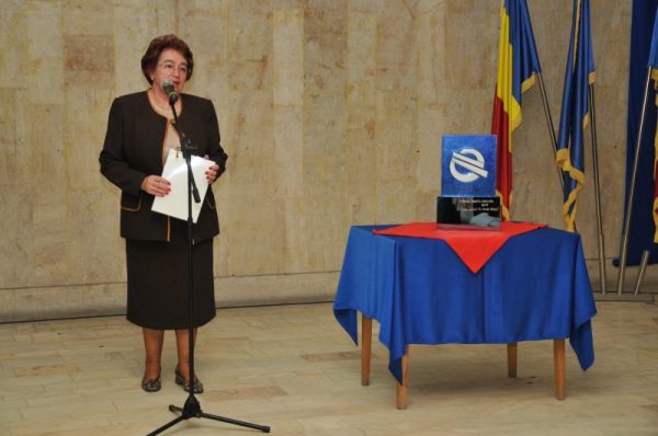 Petroșaniul onorează încă un cetățean de excepție: dr. Petronela Șodolescu