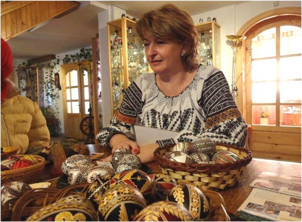 Arta oului de Paște, în ”Muzeul oului” din Vama bucovineană