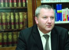 „Centenarul criticilor” marcat la Biblioteca județeană din Deva