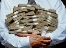 Guvernul a aprobat 73.000 de lei pentru persoanele disponibilizate de la SNIMVJ