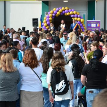 Debut de an școlar la Lupeni, cu emoții, cu speranțe dar și cu multe certitudini