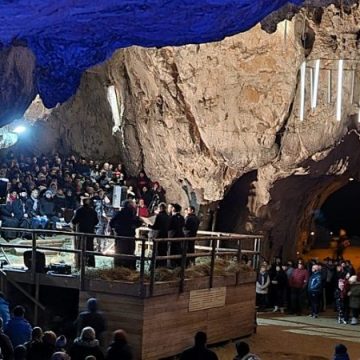 ”Lumina Crăciunului” pătrunde și anul acesta în Peștera Bolii, pe 12 decembrie