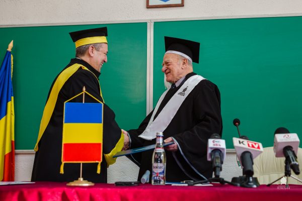 Ceremonia înmânării distincției ”Doctor Honoris Causa” Excelenței Sale dr. Aurel Vainer a înobilat finalul de mandat al actualului Senat al Universității din Petroșani