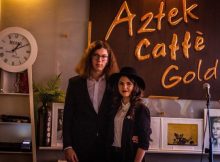 clio2 Doi tineri artiști din Petroșani scriu la Aztek Caffe o frumoasă ”Poveste de dragoste” din pasiune pentru artă