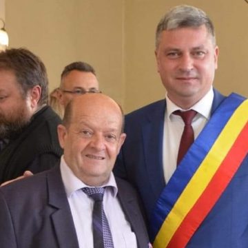 Iacob Mesaroș rămâne la conducerea executivă a Primăriei Lupeni, alături de primarul Lucian Resmeriță