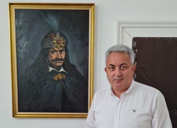 Galeria de istorie și artă din biroul administratorului public al Consiliului județean Hunedoara