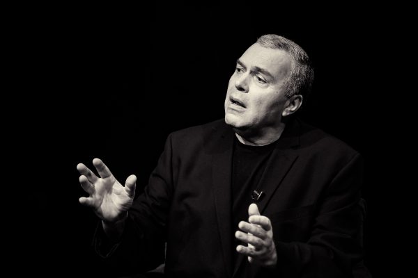 Premiile Constantin Chiriac 2021. Tablete și premii în bani pentru copiii talentați din satul Prisăcani, Iași