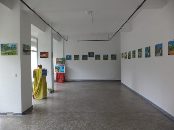 Expoziţie personală de pictură Viliam Barabaşi la Galeria de artă din Lupeni