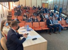 Primarii din județul Hunedoara au fost informați asupra programelor de finanțare a proiectelor publice derulate de Guvern