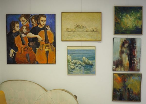 Expoziție de artă plastică a membrilor UAP Alba la galeria Ianza din Petroșani