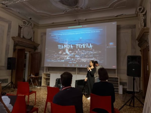 ”Planeta Petrila” vedetă la Veneția, ignorată la București