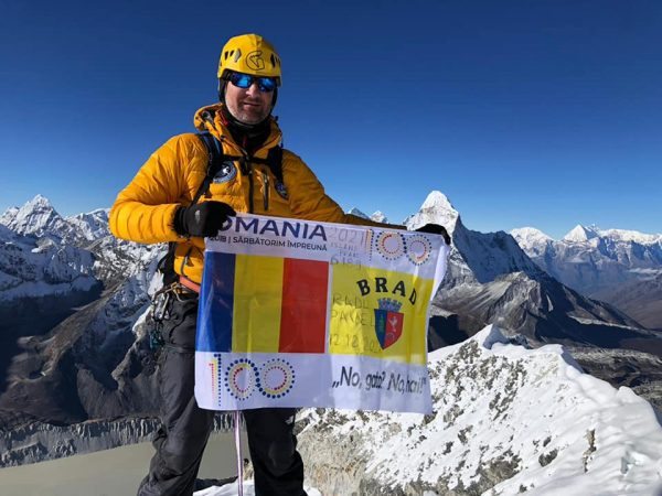Un polițist brădean cucerește Himalaya