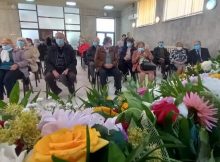 Bunicii din familiile ”de aur” și ”de diamant”, onorați de Ziua Vârstnicilor, la Petroșani