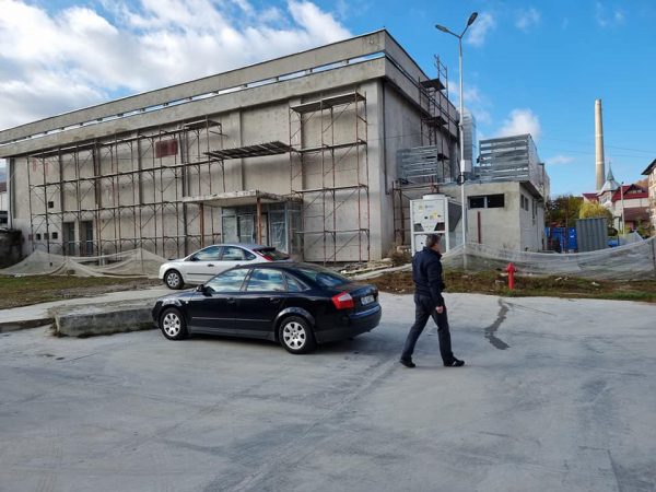 Lucrările de modernizare a Cinematografului din Lupeni prind tot mai mult contur