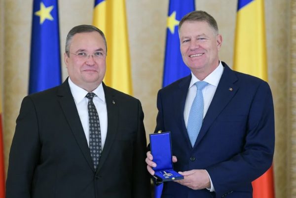 Generalul (r) Nicolae Ciucă mandatat să formeze noul Cabinet guvernamental