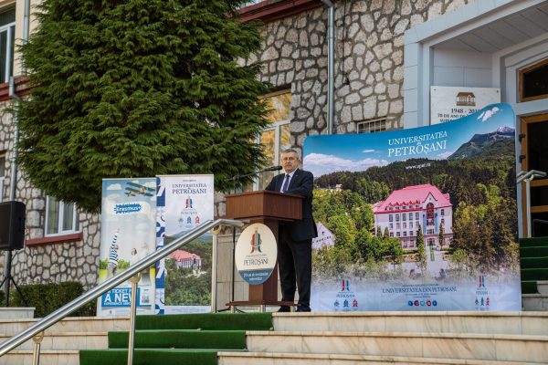 Universitatea din Petroșani – Universitate cu ”Grad de Încredere Ridicat”