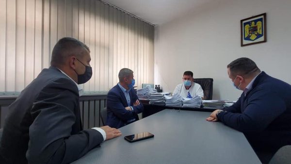 Se caută soluții pentru deblocarea problemelor de la Secția Neonatologie a Spitalului de Urgență din Petroșani