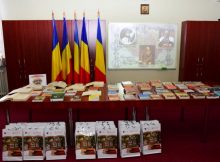 Avanpremieră a Zilei Naționale, într-un eveniment cultural-educațional marca ”Biblioteca Județeană Ovid Densușianu”