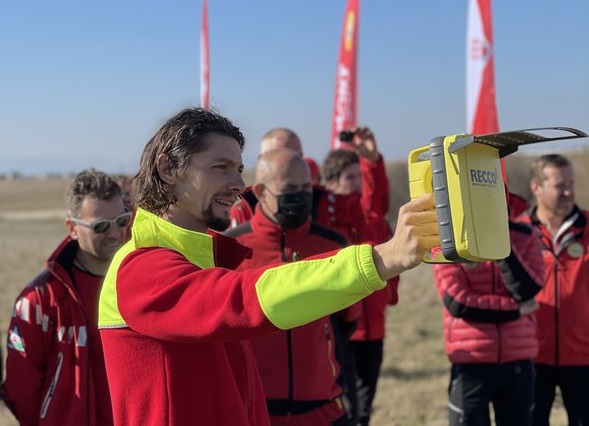 Sisteme de localizare a victimelor avalanșelor în dotarea Salvamont