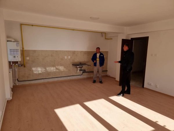 Lucrările de la noul bloc ANL din municipiul Lupeni se apropie de finalizare