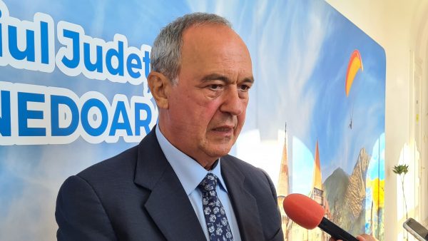 Laurențiu Nistor: ”81% dintre angajații Consiliului Județean Hunedoara sunt vaccinați anti-Covid19”