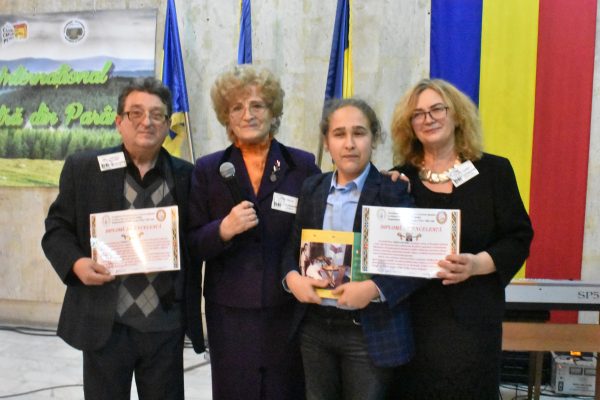 Ecouri ale Festivalului ”Crinul de piatră din Parâng”. Distincții pentru familia Coconeț din partea Asociației ASTRA ,,Eugen Hulea” Alba Iulia