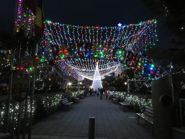 Lumini de sărbătoare în Petrila, de Moș Nicolae