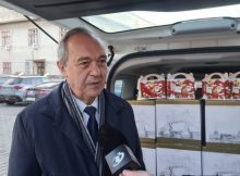 Pachete de Crăciun pentru aproape 1500 de copii din partea CJH