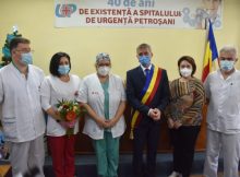 Distincții și decorații pentru ”armata halatelor albe” de la Spitalul de Urgență din Petroșani