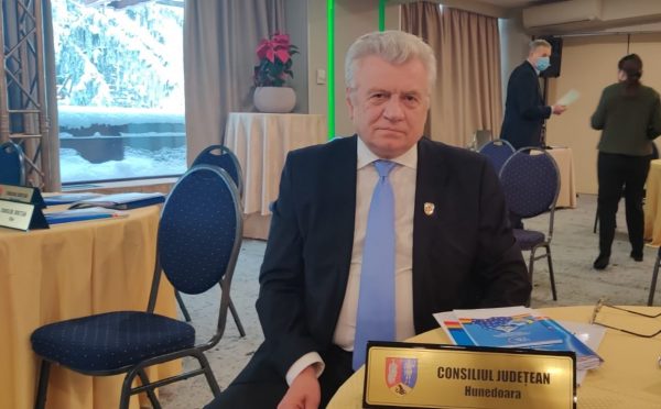 Acordarea de compensații pentru operatorii care asigură transportul persoanelor pe traseele nerentabile, discutată în UNCJR