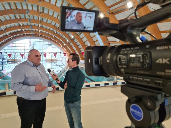 S-a deschis Bazinul de înot de la Petrila