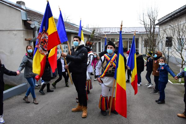 Unirea Principatelor, o sărbătoare marcată în avans de Biblioteca județeană ”Ovid Densușianu” din Deva