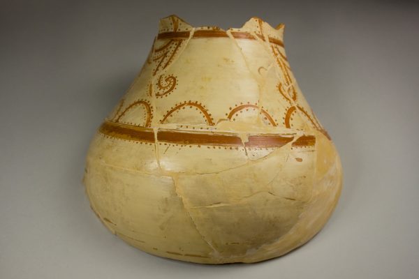Vas ceramic pictat de la Sarmizegetusa Regia, o nouă piesă de colecție a MCDR Deva, în ”expoziția virtuală”