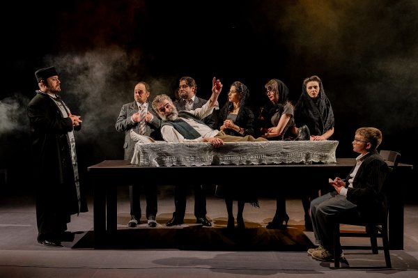 ”Moartea lui Ipu” și ”Cei trei purceluși”, oferta spectacolelor de week-end la Teatrul ”I.D. Sîrbu” din Petroșani