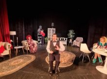 ”Nu-i ușor să fii bărbat !” – Premieră cu casa închisă la Teatrul de Artă din Deva