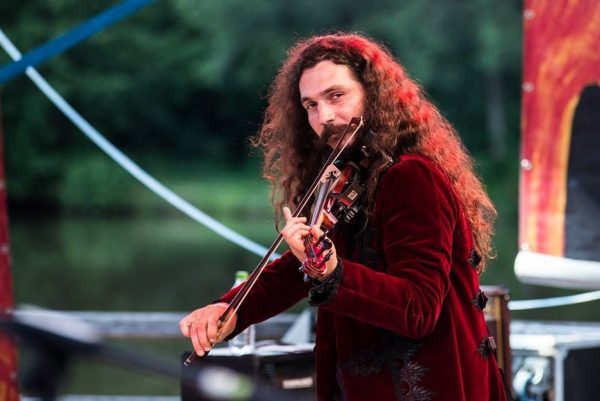 Concert de vioară și caval, dedicat maestrului Constantin Brâncuși, la Castelul Corvinilor