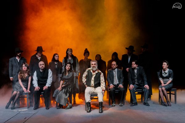 Tragicul verdict al dramei ”Moartea lui Ipu” asupra crizei morale  a elitelor în vremuri de război, readus în prim-plan într-un spectacol impresionant pe scena Teatrului ”I.D. Sîrbu” din Petroșani