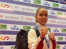 Sportiva din Petroșani Miruna Mălăuță intră în competiție la Campionatul Mondial de Karate WKF, Budapesta