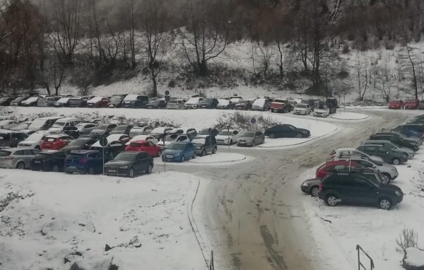 Parcare gratuită, de la 1 martie, la baza stațiunii Straja