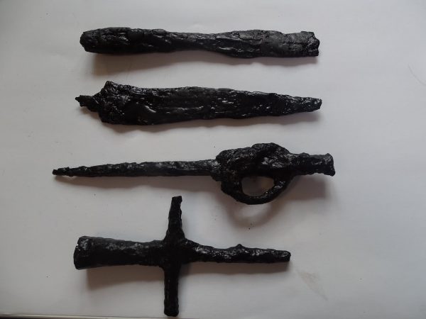 Echipament militar restaurat, descoperit la Sarmizegetusa, prezentat de MCDR în expoziția virtuală