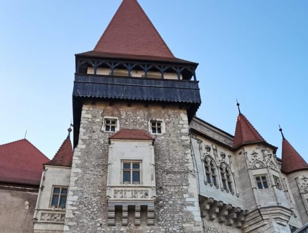 Turnul Nou de poartă al Castelului Corvinilor a reintrat în circuitul expozițional