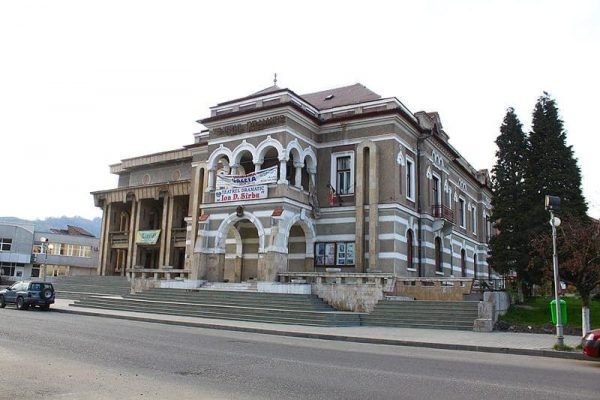 Clădirea Teatrului Dramatic „I. D. Sârbu” din Petroșani va fi restaurată printr-un proiect al Consiliului Județean Hunedoara
