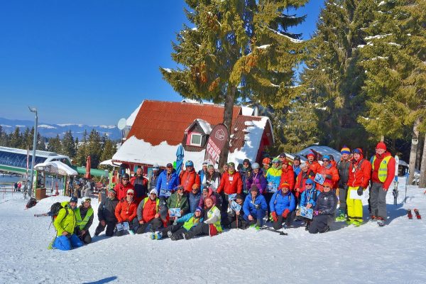 Zeci de iubitori ai schiului de tură s-au dovedit ”Pro-Parâng” la ediția a IX-a a Cupei Pro-Parâng