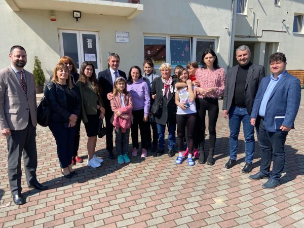 Cursuri pe limba română pentru refugiații ucraineni din Hunedoara