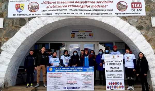 „Ziua Naţională a Meseriilor” marcată la Lupeni, de elevi și profesori ai Liceului Tehnologic