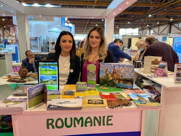 Oferta turistică a județului Hunedoara promovată la ”Salonul Vacanțelor” de la Bruxelles