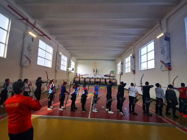 Regal de tir cu arcul la Campionatele naționale indoor de la Aninoasa, cu medalii și onoruri pentru arcașii din Valea Jiului