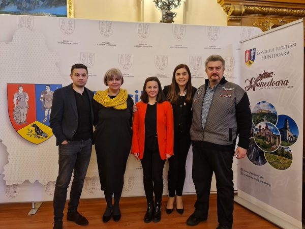 Hunedoara, județ pilot privind înființarea Unității de Implementare a Priorităților (Delivery Unit) la nivel local