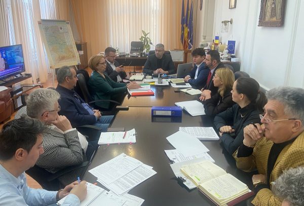 Discuții la Prefectură pe tema autorizației de mediu pentru CMID Bârcea Mare