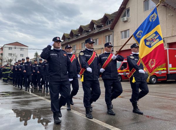 ISU Hunedoara are 70 de noi pompieri militari profesioniști